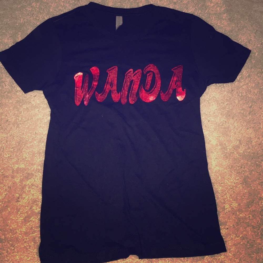 Black tee shirt